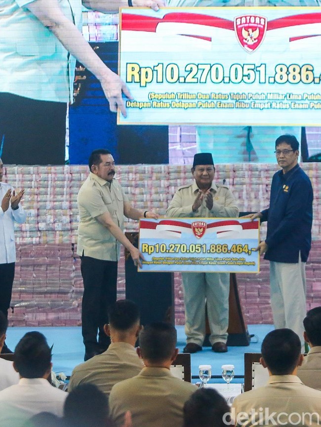 Prabowo Hadiri Penyerahan Uang Rampasan Rp10,2 Triliun di Kejagung