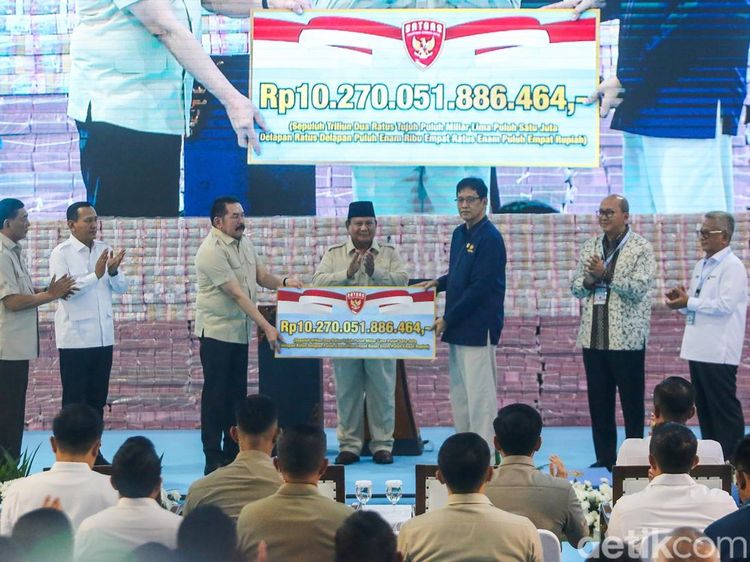 Prabowo Hadiri Penyerahan Uang Rampasan Rp10,2 Triliun di Kejagung