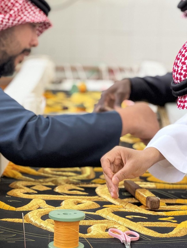 Proses Tradisional Warnai Produksi Kiswah Kabah