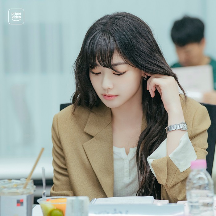 Pemain drama Korea See You At Work Tomorrow! di sesi reading naskah perdana.