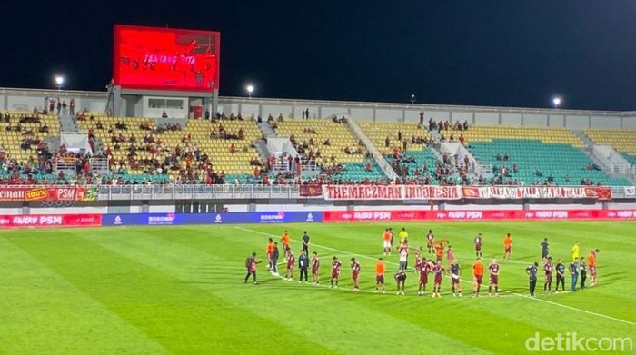 Suasana markas PSM Makassar di Stadion Gelora BJ Habibie Parepare.