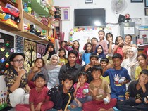 Inovasi Gen Z Bandung Ajarkan Industri Kreatif ke Anak Jalanan