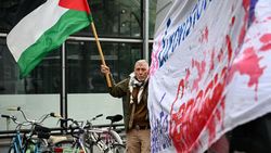 Warga Wina Protes Israel Ikut Festival Musik Eropa
