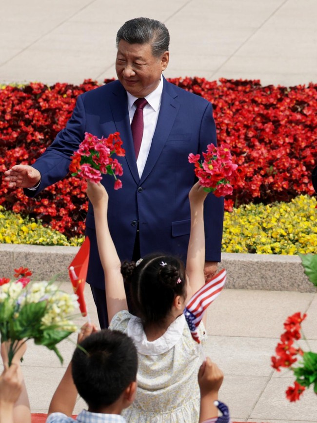 Bingkai Sepekan : Jakarta Masih Ibukota, Nadiem Dituntut 18 Tahun Penjara Hingga Pertemuan Xi Jinping dan Trump