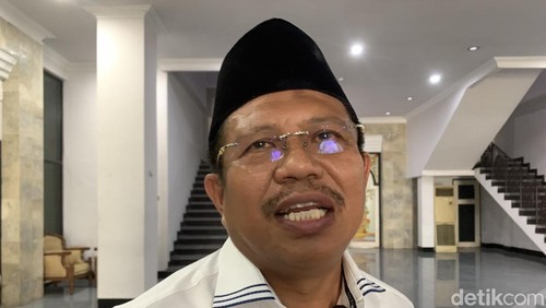 Bupati Lombok Barat, Lalu Ahmad Zaini (LAZ), Rabu (13/5/2026). (M. Zahiruddin/detikBali)