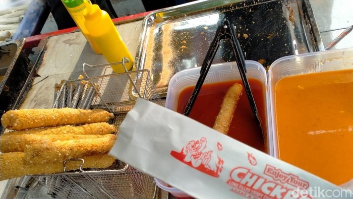 Chicken Roll Viral Versi Ramah di Kantong Ada di Binjai