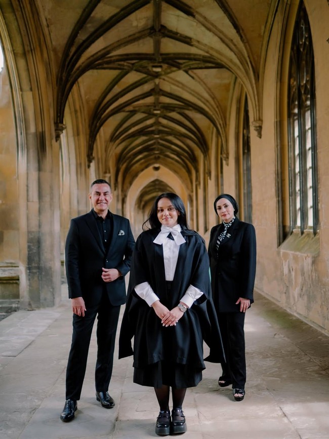 Ferdy Hasan Bangga Hadiri Wisuda Anak di Universitas Cambridge