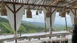 Healing Tipis-tipis! Ini 10 Kafe View Pegunungan Terbaik di Puncak
