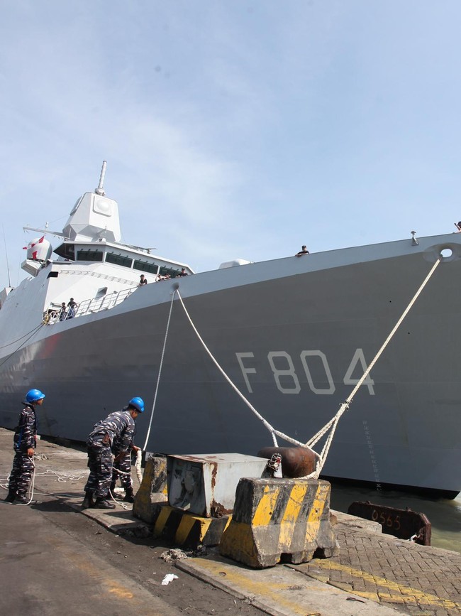 Kapal Perang Belanda HNLMS De Ruyter Bersandar di Surabaya Bawa Misi Diplomatik