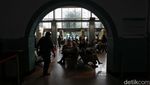 Long Weekend, Stasiun Senen Dipadati Penumpang