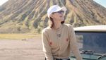 Potret Luna Maya Cs Liburan di Air Terjun Tumpak Sewu dan Bromo, Bikin Mupeng!
