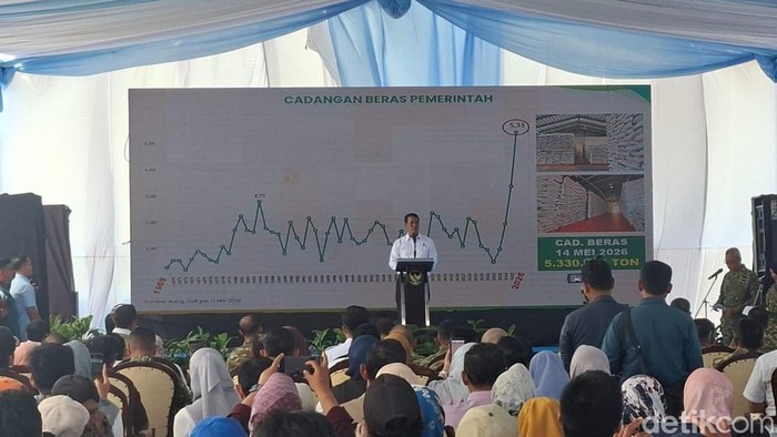 Mentan Amran saat menyampaikan sambutan sebelum panen raya kedelai di Nganjuk