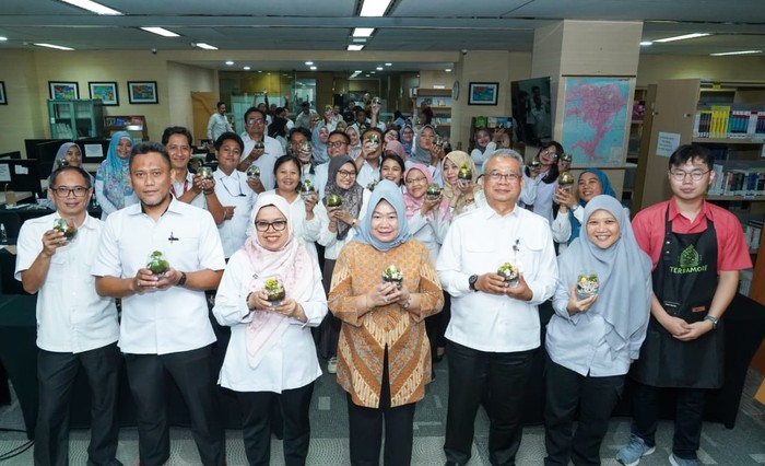 Perpustakaan MPR RI Dorong Kreativitas Pegawai Lewat Seni Terrarium