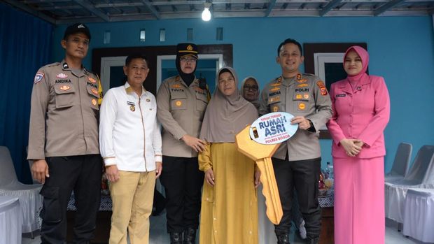 Polres Bogor resmi merampungkan pembangunan 13 unit rumah dalam program Rumah ASRI (Aman, Sehat, Rapi, Indah).