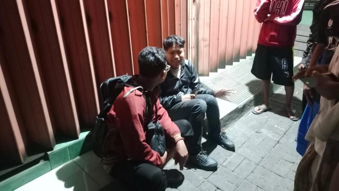 Pria Bojonegoro kehilangan motor saat ditinggal tidur di emperan showroom Pasuruan