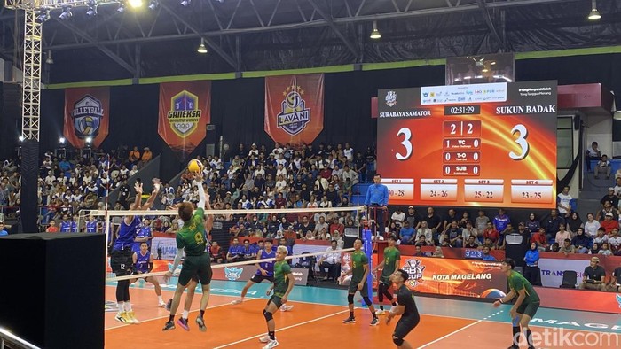 Laga antara Sukun Badak vs Surabaya Samator dilaksanakan di GOR Samapta, Kecamatan Magelang Utara, Kota Magelang, Kamis (14/5/2026).