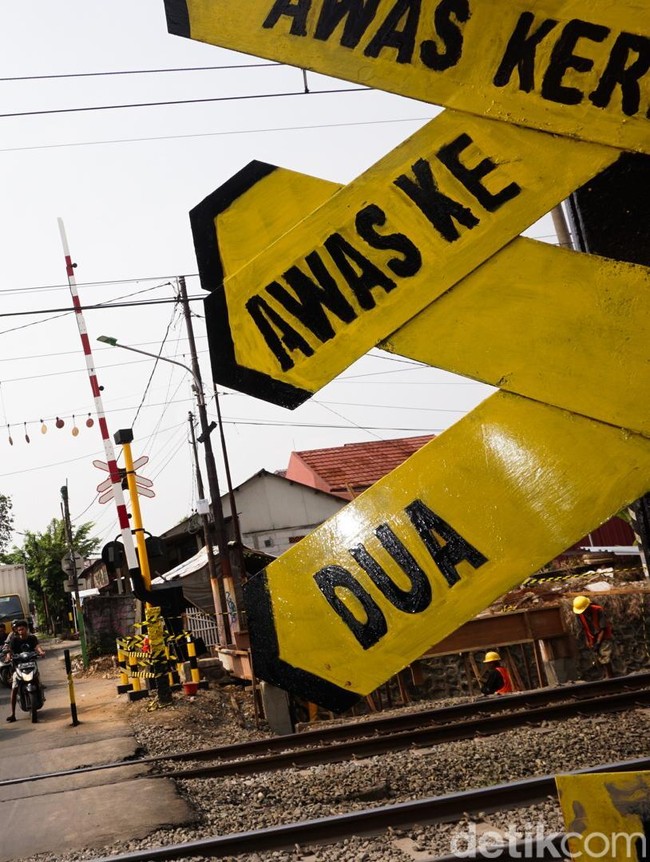 Uji Palang Pintu Otomatis dan Pos Penjaga di Perlintasan Ampera