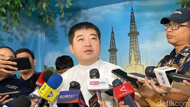 Umat Katolik ikuti Misa Kenaikan Yesus Kristus di Gereja Katedral Jakarta