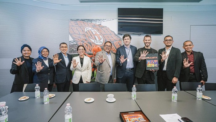 Wagub DKI Rano Karno dan delegasi bertemu dengan General Manager San Siro Stadium Fabrizio Caruso dan Business Development San Siro Stadium Michele Finucci