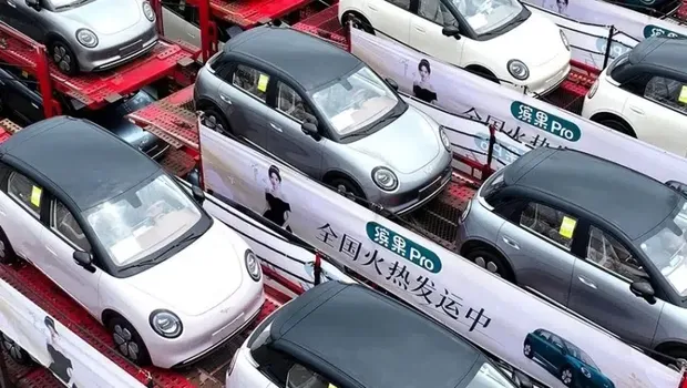 Wuling China sudah mulai mengirimkan Binguo Pro terbaru ke konsumen