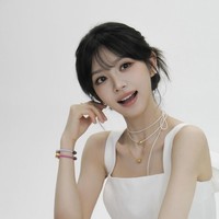 Saat mengenakan makeup, mata Tian Xiwei lebih hidup dengan eyeliner tipis dan bulu mata. Blush on dan lip color pink membuat wajahnya terlihat manis. Foto: Dok. Instagram