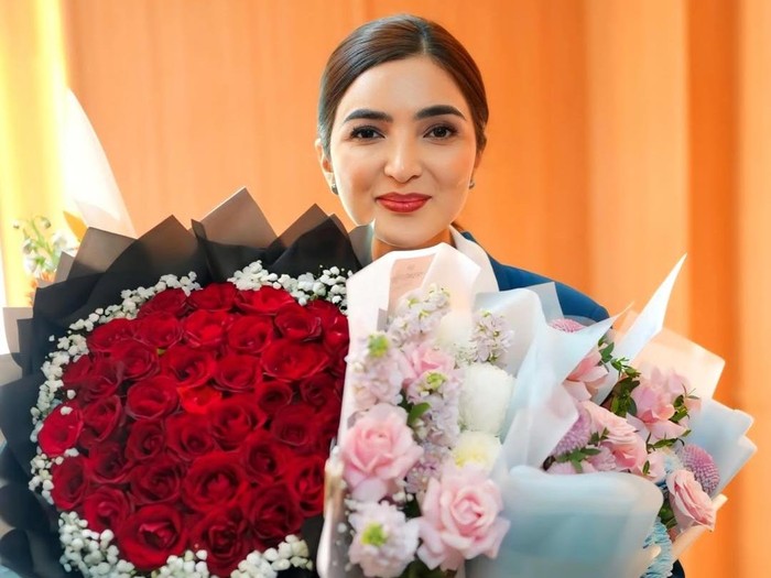 Ashanty resmi sandang gelar Doktor.