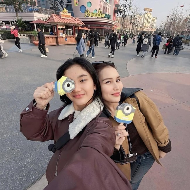 Ayu Ting Ting Kulineran Seru saat Liburan di China dan Korea Selatan