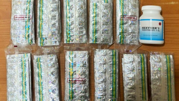 Barang bukti obat keras di Karawang
