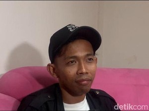 Dede Sunandar Pingsan di Ring, Vicky Prasetyo Panik hingga Telepon Anak-anaknya