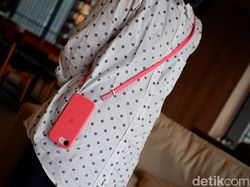Unboxing iPhone 17e Soft Pink, Warnanya Menggoda Harga Rp 13 Jutaan
