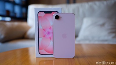 Unboxing iPhone 17e Soft Pink, Warnanya Menggoda Harga Rp 13 Jutaan