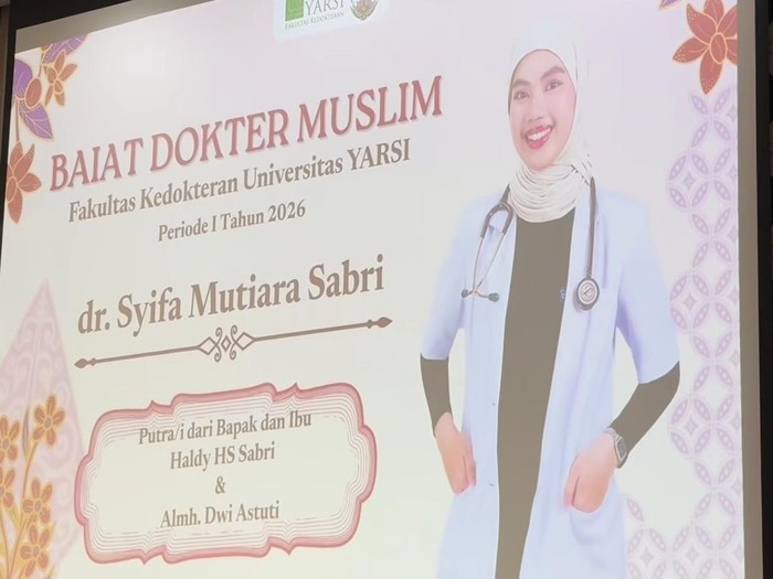 Haru dan Bangga Irish Bella, Putri Sambung Resmi Jadi Dokter