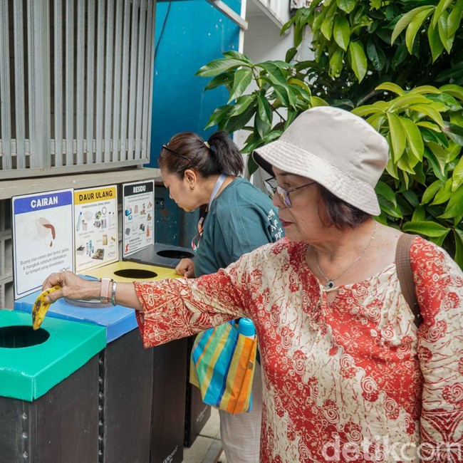 Kurangi Beban Bantargebang, Warga Jatinegara Baru Rutin Pilah Sampah