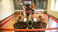 Kawasan Kota Tua sendiri memang selalu menjadi magnet wisata saat musim libur tiba. Perpaduan bangunan tua, aktivitas seni jalanan, serta suasana historis membuat kawasan tersebut memiliki daya tarik tersendiri bagi warga maupun wisatawan luar kota.