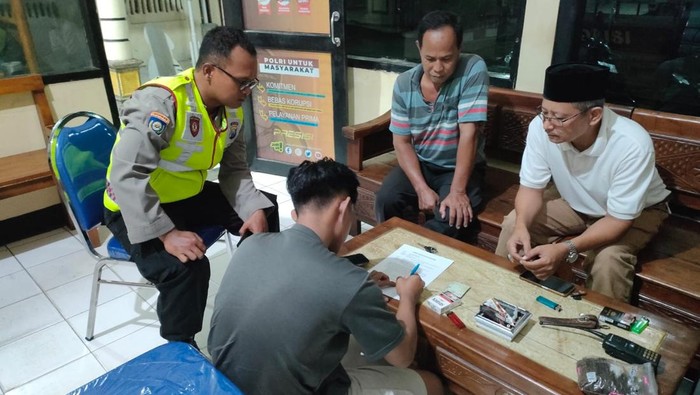 Proses media pemuda di Probolinggo yang salah masuk rumah warga setelah open BO PSK MiChat