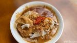 Adem Banget! Makan Bakso Cirawang di Tengah Kebun Asri Kalibata