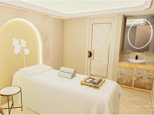 Fasilitas Premium Manjakan Tamu The Trans Luxury Hotel Surabaya