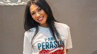 Anggun Jawab Kabar Balik Menetap di Indonesia Lagi