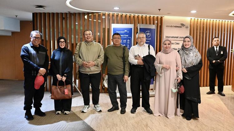 Cucun Pimpin Keberangkatan Perdana Timwas Haji DPR ke Arab