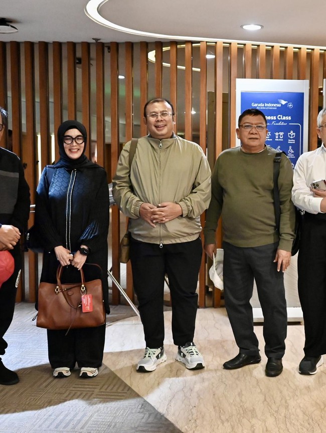 Cucun Pimpin Keberangkatan Perdana Timwas Haji DPR ke Arab