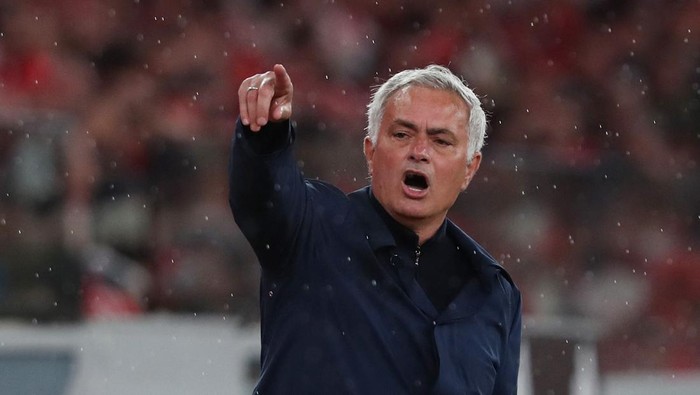 Soccer Football - Primeira Liga - Benfica v S.C. Braga - Estadio da Luz, Lisbon, Portugal - May 11, 2026 Benfica coach Jose Mourinho REUTERS/Pedro Rocha