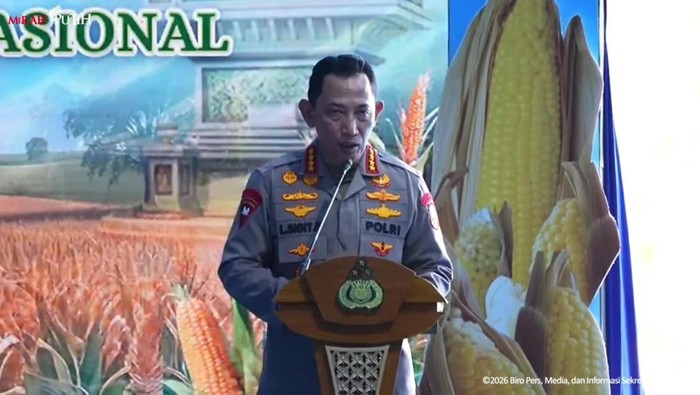 Kapolri Jenderal Listyo Prabowo Sigit di Tuban (tangkapan layar YouTube Setpres)
