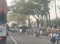 Pemotor Tewas Terlindas Dump Truk di Jalur Pantura Rejoso Pasuruan