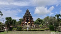 Turis Asing di Bali Mengeluh, Tulisan Papan Informasi Wisata Tak Bisa Dibaca