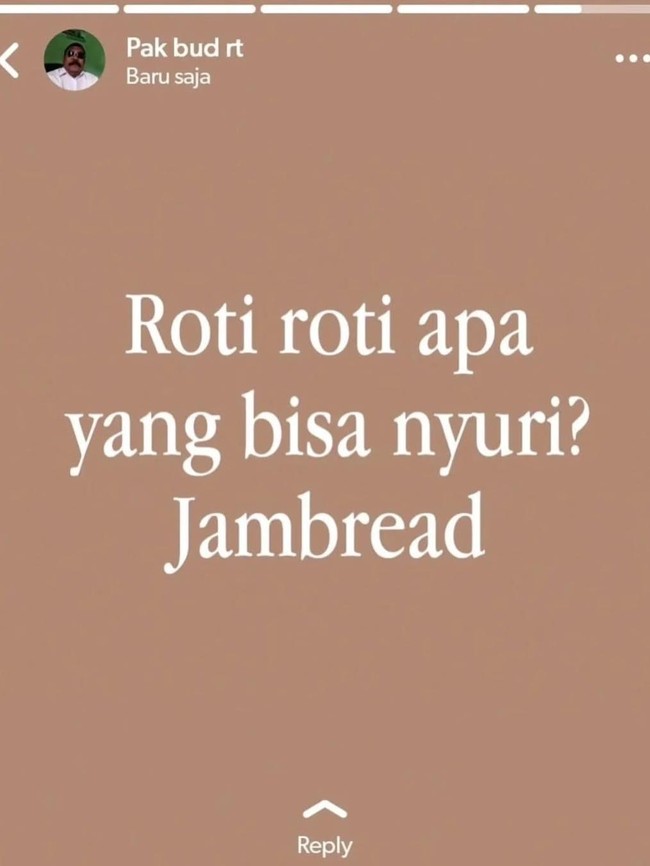 Status WA Bapak-bapak Ini Absurdnya Kelewatan, Bikin Ngakak!
