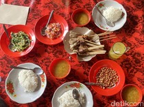 Lesehan Merta Sari, Kuliner Khas Pesisir Klungkung Sejak 1980