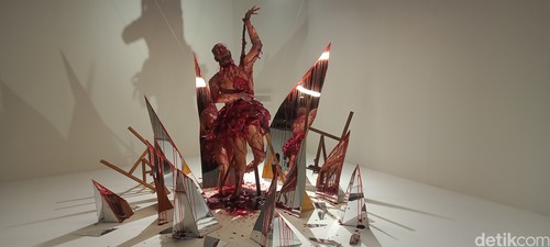 Pameran Macabre Art film Ghost in the Cell.
