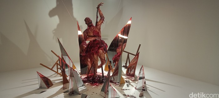 Pameran Macabre Art film Ghost in the Cell.