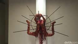 Bukan Azab! Joko Anwar Pamer Macabre Art dari Ghost in the Cell