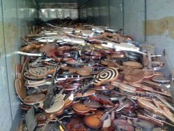 Nyesek! Momen Apes Ini Terabadikan Kamera, Kerugiannya Fantastis